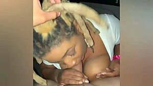 कैरेबियन बेब को उसके बड़े स्तनों की पूजा और सार्वजनिक रूप से चोदा जाता है