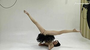 Galina Markovas'ın akrobatik germe HD videosu