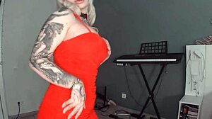 Amatérska blondínka robí nechutný orálny sex a dostáva creampie v HD kvalite