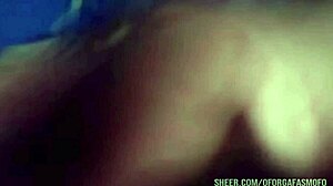 Latina amateur tiene un orgasmo cremoso y squirting